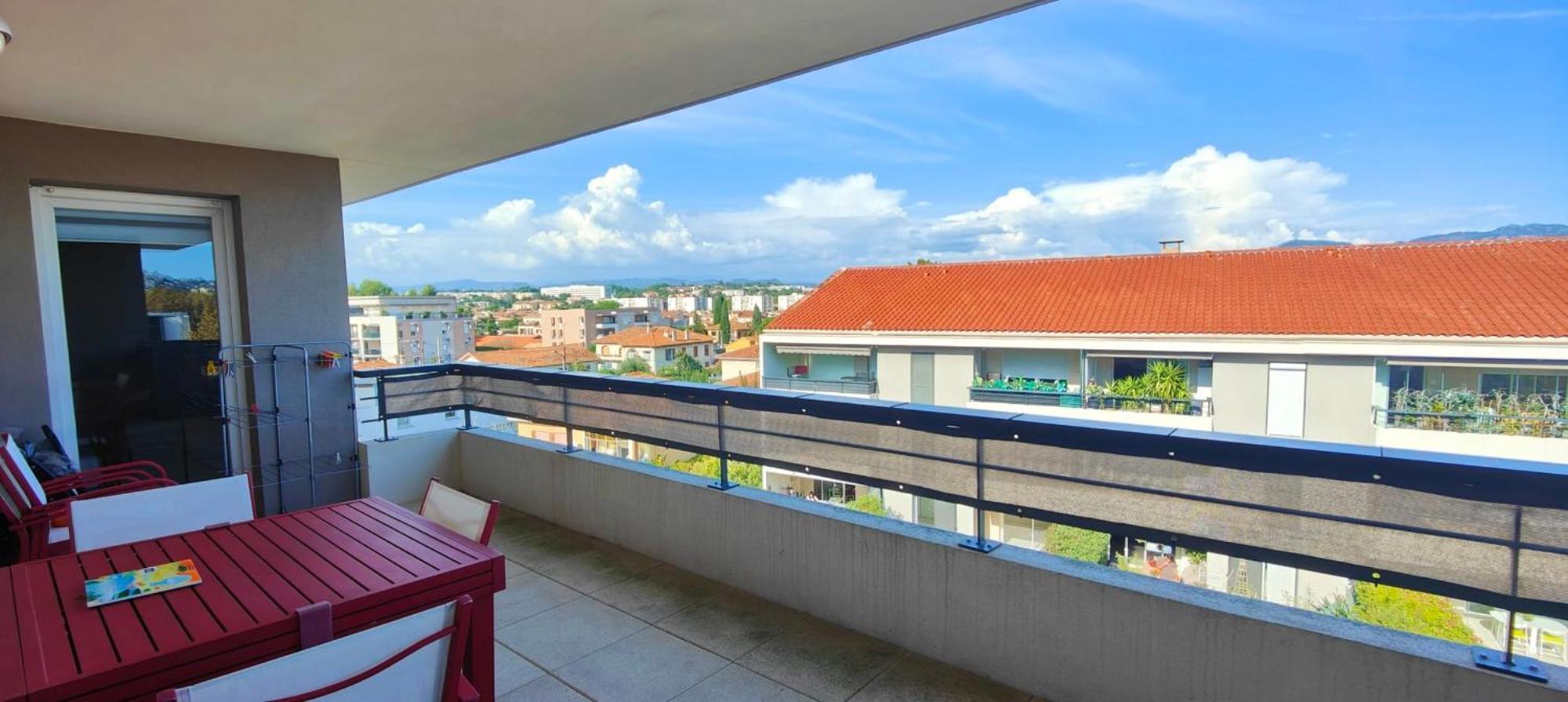 Flat In With Balcony Air Co And Parking Appartement Fréjus