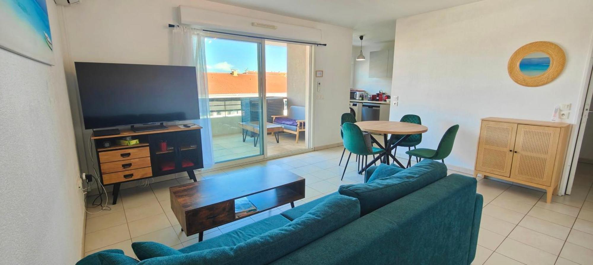 Appartement Flat In With Balcony Air Co And Parking Fréjus