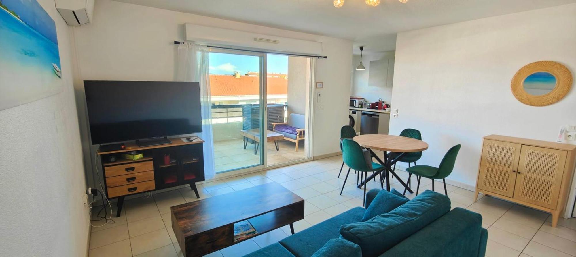 Appartement Flat In With Balcony Air Co And Parking